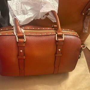 Elegant Brown Leather Men's Bag